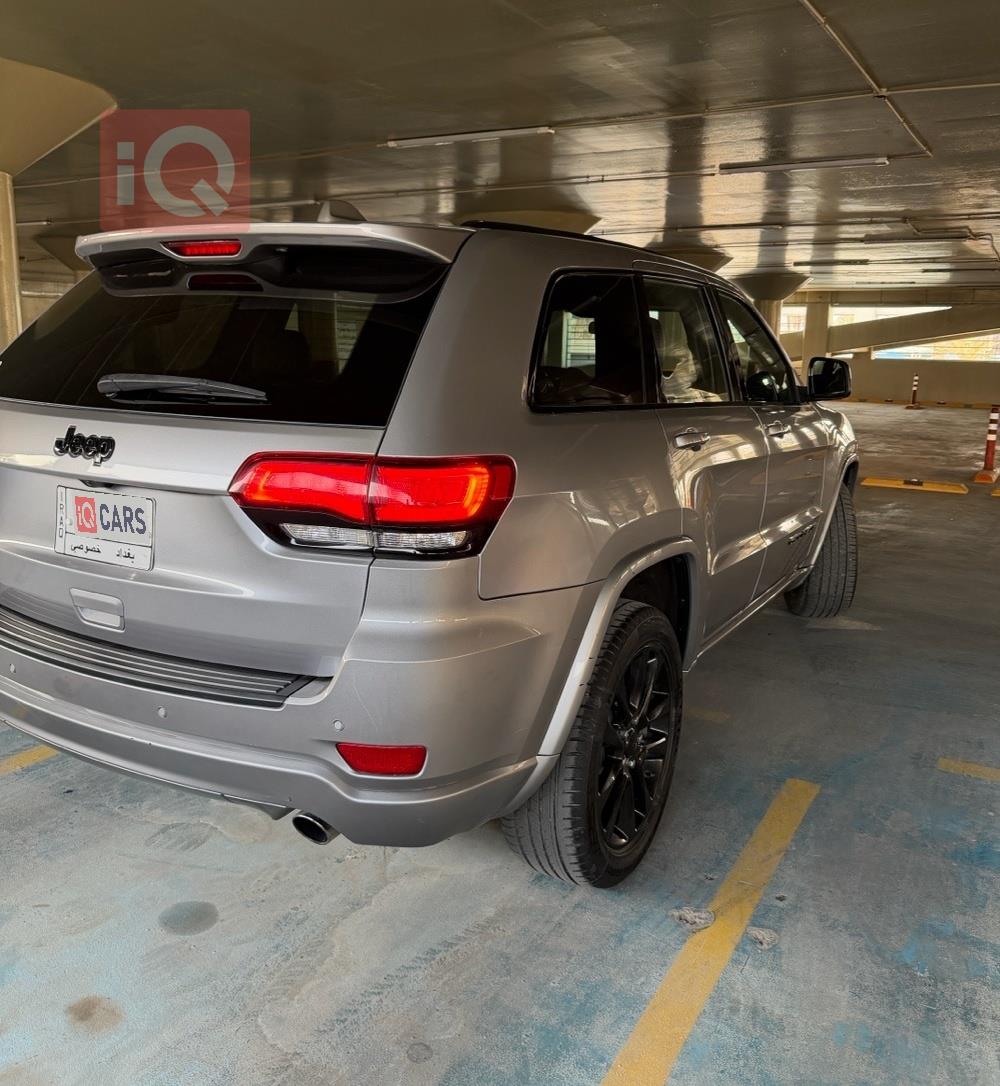 جيب جراند شيروكي